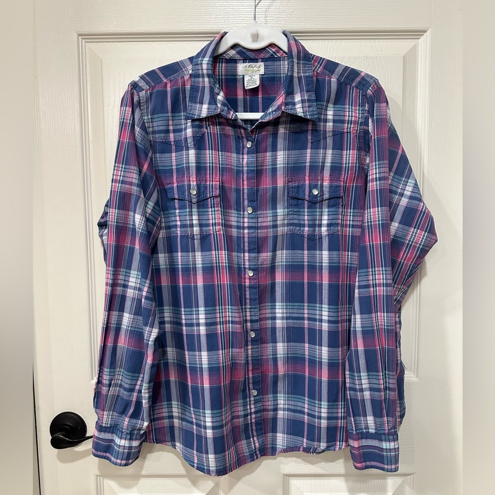 Wrangler Blue & Pink Plaid Pearl Snap Button Down XL